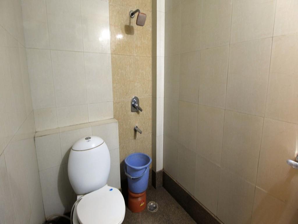 โอโย 13252 โฮเต็ล แชนเดอร์ พาเลซ Hotel นิวเดลี ภายนอก รูปภาพ